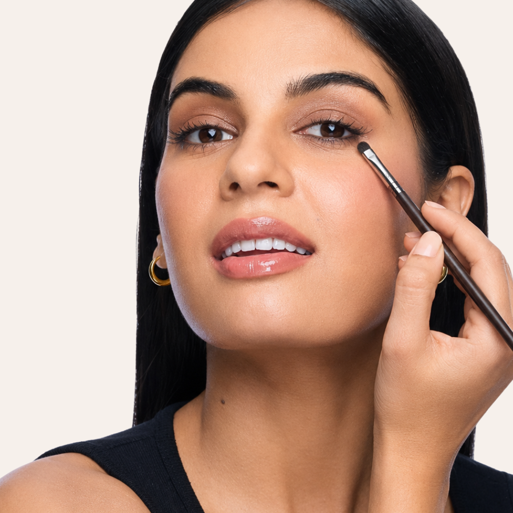 Cọ Nhấn Đuôi Mắt Và Viền Mí Dưới BH Cosmetics Eyeshadow Brush BH212